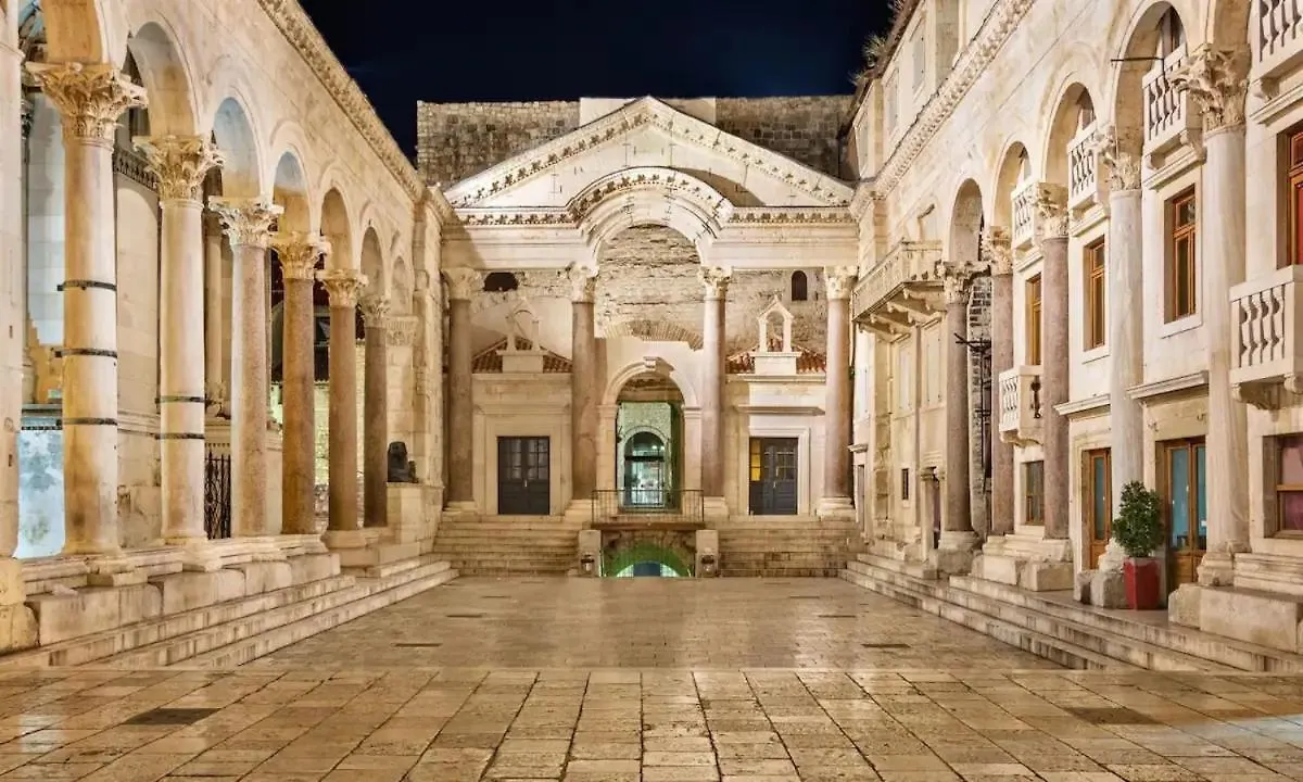 Maroen Lux Studio And Apartment Old Town Split Croatia
